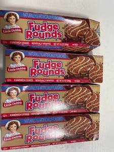 lot 1727 image: 4 Boxes Little Debbie Fudge Rounds - 9.5oz8pk
