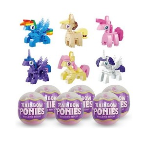 lot 2026 image: 12 Total Unicorn Building Block Toys