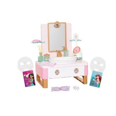 lot 50039 image: Disney Princess Deluxe Day Spa Style Set