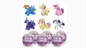 lot 2453 image: RAINBOW PONIES BUILDING BLOCKS 6 PACK