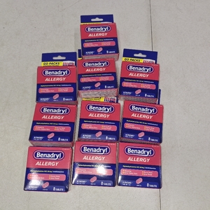 lot 64104 image: 10 Boxes Benadryl Ultratabs Go Packs - Diphenhydramine Antihistamine Tablets - 4 packs of 2ct