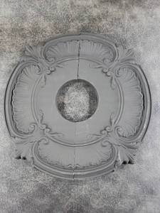 lot 7321 image: Decorative Plaster Ceiling Medallion - Retail $75