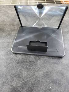 lot 7323 image: 3D Hologram Pyramid Screen Magnifier for Mobile Phones - Retail $8