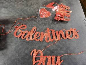 lot 7324 image: Red Glitter Galentines Day Hanging Decorations Set - Retail $8