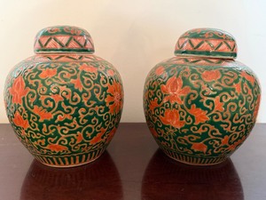 lot 122 image: Antique Pair of Ginger Jars
