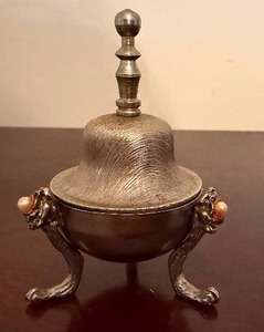 lot 136 image: Vintage Pill Box, Please See PicturesRead Description