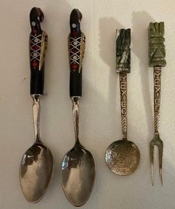 lot 162 image: Jezzine Handcrafted Phoenix Cutlery and Stone Set from Mexico