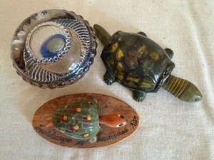 lot 126 image: Antique Gillander & Sons Paperweight w Articulated Turtle, Metal and Wood Turtles
