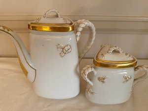 lot 219 image: Antique Haviland Limoges Rope Pattern Coffee Pot and Sugar Bowl