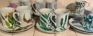 lot 245 image: Vintage Floral Horchow Coffee Cups (10) and Matching Plates (11)