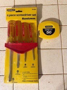 lot 252 image: Stanley 4-Piece Screwdriver Set and a 50 Longtape