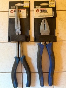 lot 255 image: Master Mechanic Pliers