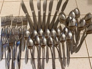 lot 264 image: Oneida Craft (40 Pieces) and Misc Flatware (35 Pieces)