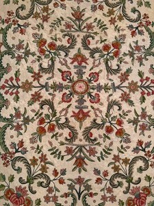 lot 266 image: Beautiful Floral Rug, Hand Made in India, 72 x 50