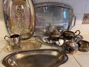 lot 277 image: Silverplate Pieces - Please See Pictures for Variety