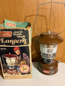 lot 306 image: Coleman Lantern, Model 275