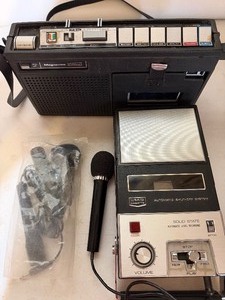 lot 336 image: Magnavox and Craig Cassette Recorders w Microphones