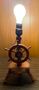 lot 352 image: Vintage Ships Wheel Table Lamp, Turning the Wheel Makes Lamp Turn OnOff