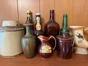 lot 356 image: Vintage Crocks, Pots, Bottles and More