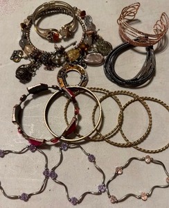 lot 366 image: Jewelry - Charm Choker, Bracelets