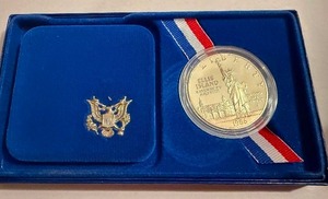 lot 375 image: Liberty Silver Dollar, 1986