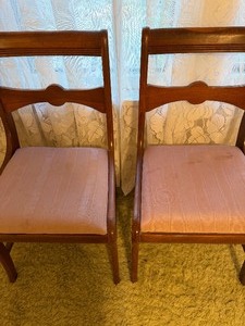 lot 402 image: Vintage Wood Chairs, Pink Seats