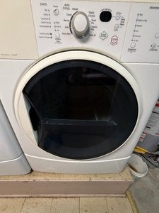 lot 426 image: Kenmore Front Load Washer