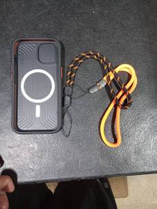 lot 7621 image: EvoMax FlexShock iPhone Case 6.1in screen size