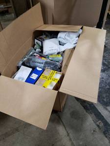 lot 7777 image: Large Box of Misc. Items