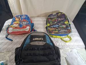lot 21 image: Kids Character Backpack Bundle Set
