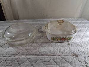 lot 67 image: Corning Ware Spice of Life Casserole Dishes with Glass Lids Set