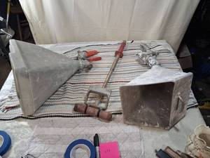 lot 111 image: Goldblatt Texture gun and hopper