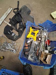 lot 114 image: Mixed Hand Tools and Hardware Lot