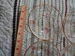 lot 121 image: Pink Depression Glass Dessert Plates with Rose Pattern