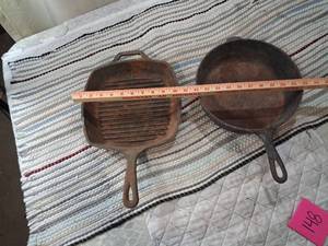 lot 148 image: 2 cast iron skillets Cast Iron Skillet and Grill Pan Set