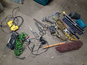 lot 154 image: Mixed Tool bix Box lot and Equipment Lot Collection