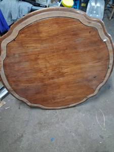 lot 165 image: Scalloped Edge Wooden Coffee Table