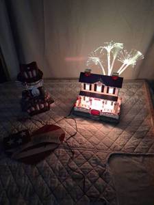 lot 175 image: Patriotic Fiber Optic House Decoration with Uncle Sam Figure