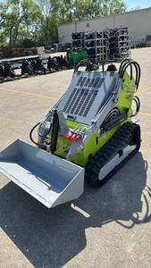 lot 42035 image: ATS Power - Mini Skid Steer Loader   ATS-T460 (Green  Grey)