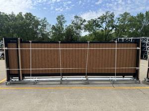 lot 44003 image: 20 ft x 5 ft Electric Sliding Gate with panels  PD20MS
