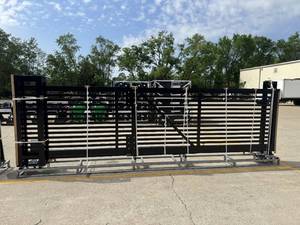lot 44004 image: 20FT Electric Cantilever Sliding Driveway Gate  XPF20H