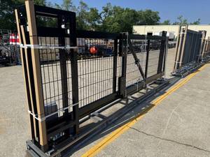 lot 44008 image: 16 ft Black Grid Cantilever Electric Sliding Gate  XPF16WG
