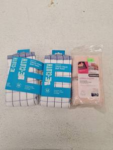 lot 10007 image: Kitchen Cleaning Bundle - E-Cloth Dish Towels and Casabella Sparkle Sponges