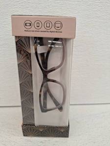 lot 10160 image: KEO Womens Martha Blue Light Filtering Glasses (3 pk.)