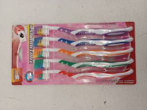 lot 10195 image: 8 Pack Toothbrush Medium Value