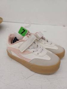 lot 10242 image: Toddler White and Pink Sneakers Size 7