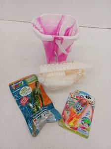 lot 11687 image: Miscellaneous Kids Lot