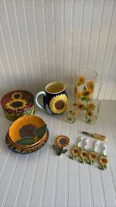 lot 108 image: Sunflower Tableware Collection
