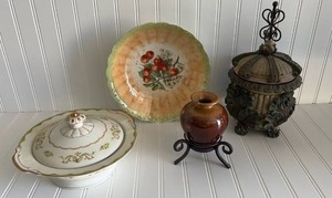 lot 128 image: Japanese Ceramics Collection - Cel-Belle Marked