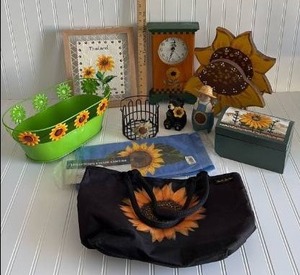 lot 129 image: Sunflower Home Decor Collection